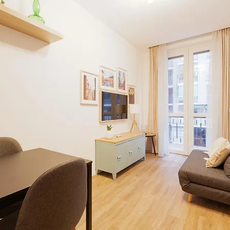 Pasteur M1 - Zen With Balcony Milánó